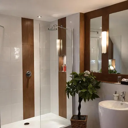 Hotel Vier Jahreszeiten *